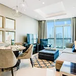 2 Bedrooms With Iconic Burj Khalifa Views Stay
